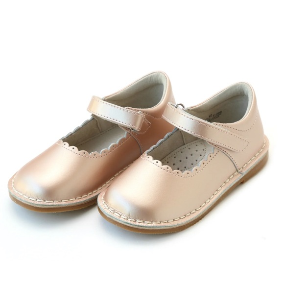 L’AMOUR Online Exclusive - Caitlin Pink Gold Scalloped Mary Jane - Picture 2 of 14